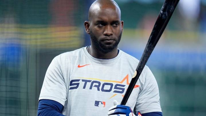 Astros' Yordan Alvarez returns from injury after 3 ½ months