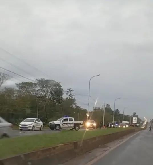 Turista falleció mientras caminaba en autovía de acceso a Puerto Iguazú