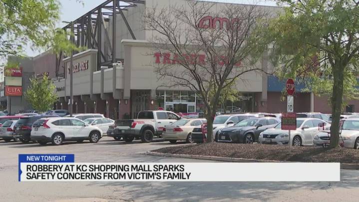 Safety concerns grow at Ward Parkway Center after KC mother is robbed