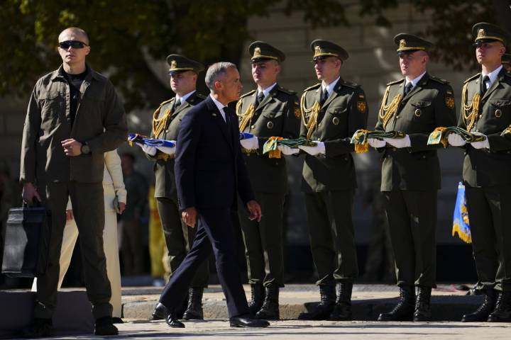 Drones, armoured vehicles part of Canada's $2B military aid package for Ukraine