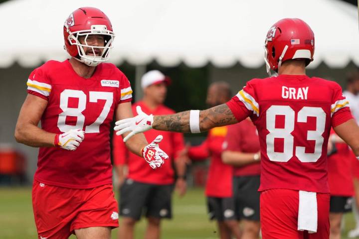 Travis Kelce not tipping retirement decision in Chiefs training camp