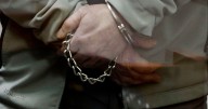 Adolescente queda privado de libertad por homicidio frustrado afuera de colegio en Alto Hospicio