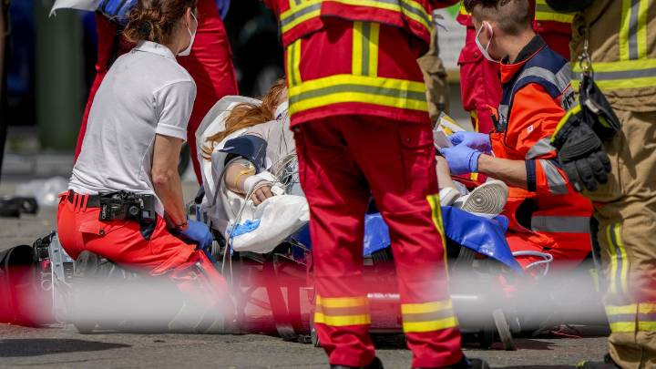 Caos en Cataluña por un nuevo delito de odio: un conductor español arrolla a ocho extranjeros y se da a la fuga
