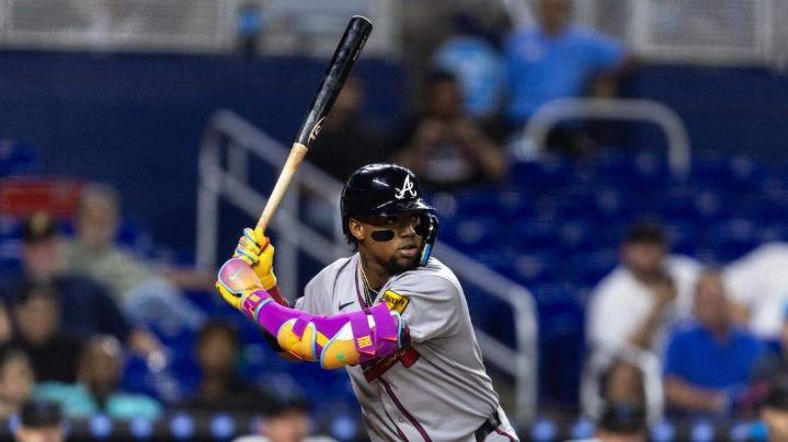 Ronald Acuña asume el peso de los Bravos de Atlanta en medio de las dificultades