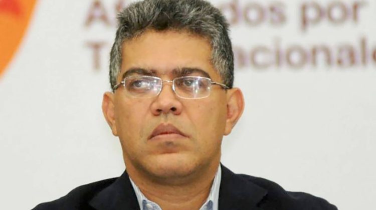 Elías Jaua reaparece y desmiente rumores de clandestinidad