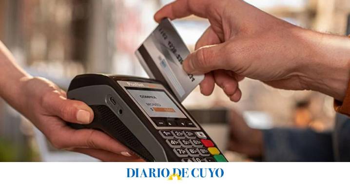 Un informe revela que el 46% de los argentinos usa tarjeta de crédito para comprar alimentos