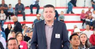 Otorga Vicente Gómez apoyos diversos en localidades del distrito XIX