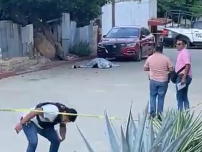 Acribillan a hombre en colonia Hidalgo Poniente de Salina Cruz; autoridades investigan móvil y buscan responsables del crimen