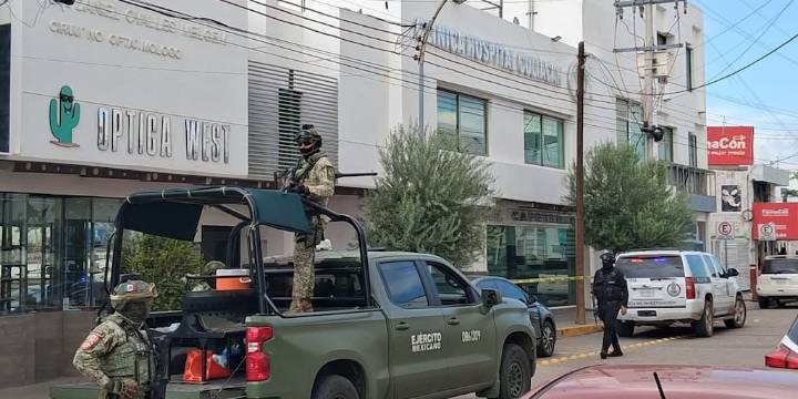 Sujetos armados ingresan a hospitales de Culiacán y asesinan a dos pacientes: van 5 muertos y 3 heridos en ataques