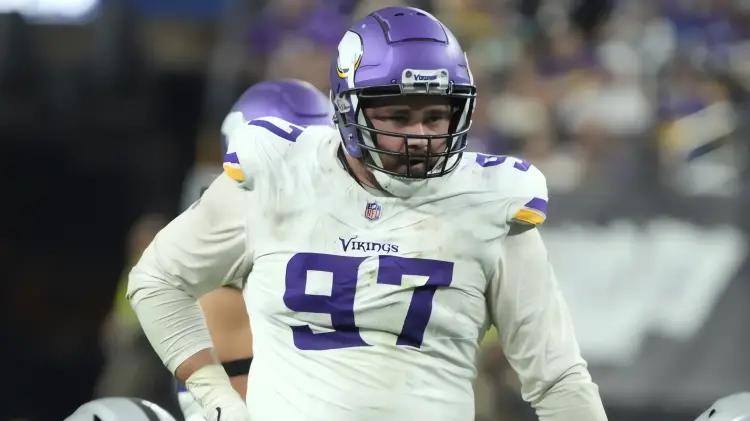 Jets refuerzan línea defensiva con fichajes estratégicos de Phillips y Briggs