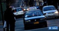 Colectiveros en alerta por ola de asaltos de individuo solitario que los encañona en Los Ángeles