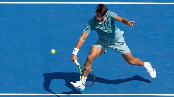 Alcaraz supera a Dzumhur en su estreno en el Masters 1.000 de Cincinnati