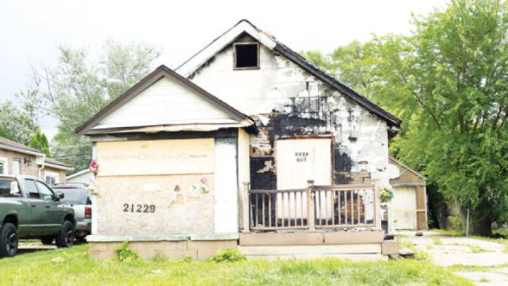 Clinton Township board votes to delay demolition, hopes for better price