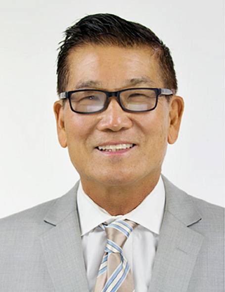 AUHSD Board of Trustees Congratulates Superintendent Matsuda on Retirement