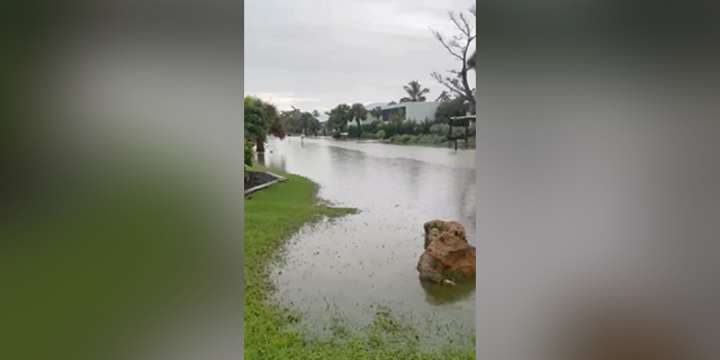 Sanibel floods as torrential rain falls across southwest Florida