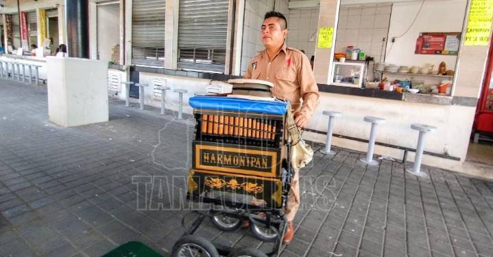 Llega organillero a Tampico, el oficio que daba alegrías a las tropas de Pancho Villa