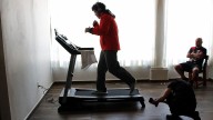 Julio César Chávez Jr. reaparece en gimnasio tras obtener libertad condicional [VIDEO]