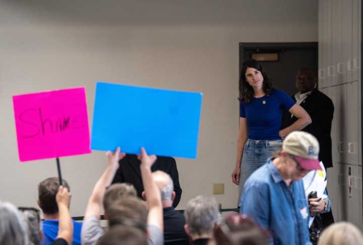 Rep. Perez plans three Southwest Washington town halls