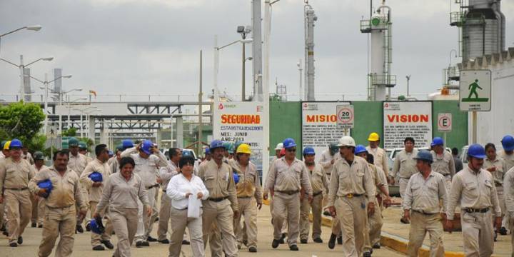 NO A RECORTES EN PEMEX