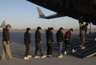 EEUU deportó los primeros siete migrantes a Ruanda tras acuerdo