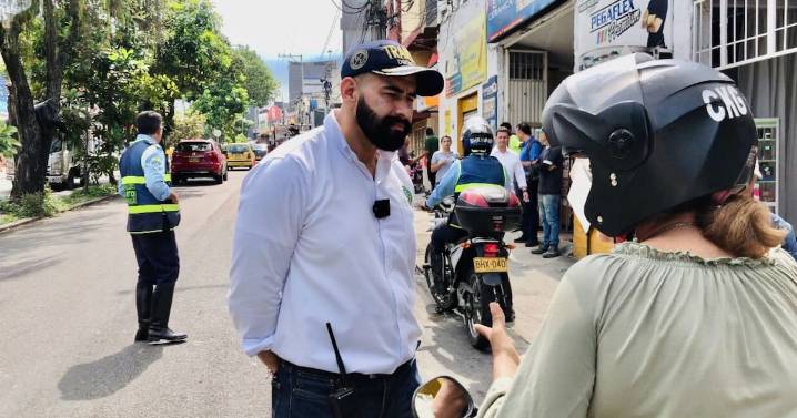 Cobros ilegales en multas de tránsito: investigan al exdirector de Tránsito de Bucaramanga Carlos Bueno