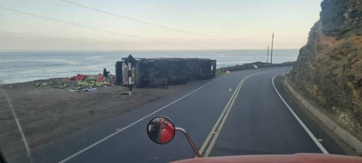 Camión se despista en la vía Panamericana Sur