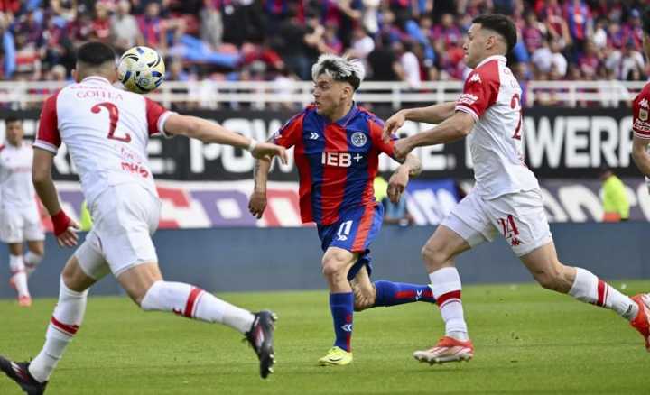 San Lorenzo y Huracán igualaron sin goles en el clásico de la fecha