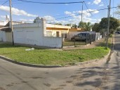 Millonario robo a una jubilada en Berisso: sospechan de un llamado previo y siguen la pista de dos merodeadores