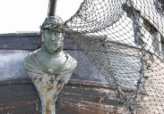 La alcaldesa está «encantada» de que una empresa se postule a reparar los galeones de Vital Alsar