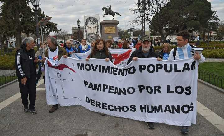 Marcha con jubilados y presentación