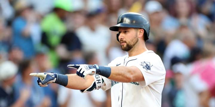 Cal Raleigh third on catcher single-season home run list