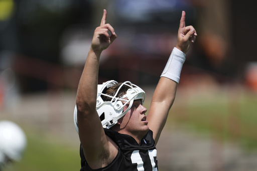 Arch Manning for Heisman and Texas to win national title are betting favorites