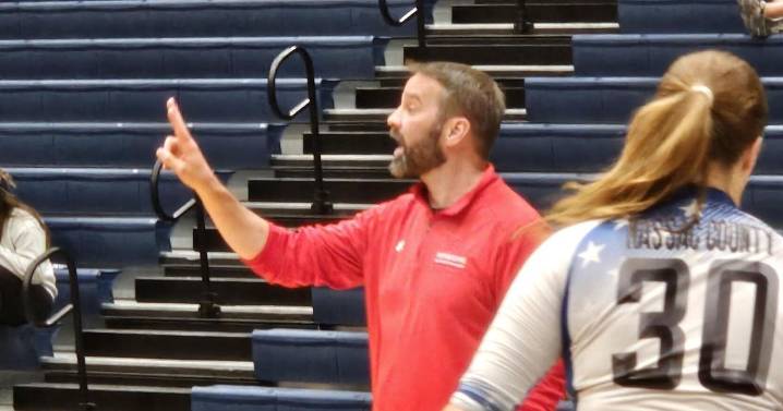 Massac County spikers sweep Marion