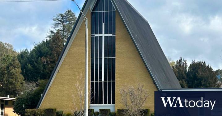 Dezi Freeman: Alleged Porepunkah gunman attended Catholic Mass in Bright days before shooting