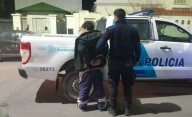 Detuvieron a un delincuente y otros dos son intensamente buscados por un robo en el barrio Pedro Pico