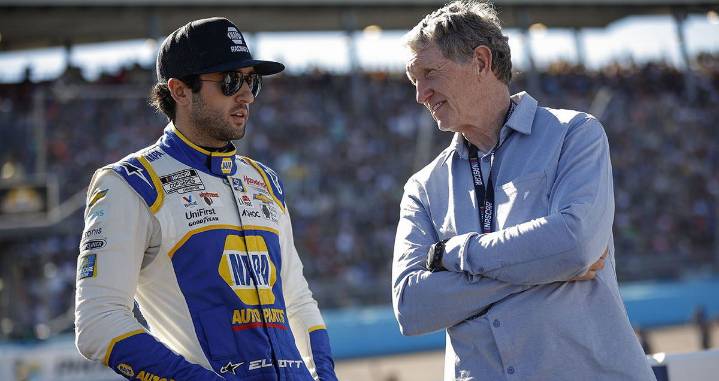 Chase Elliott Snubbed By His Own Family Naming HMS Young Gun for Cup Glory Chase Elliott snubbed by uncle Dan for Cup title, favoring Byron and SVG, despite his steady 2025 run and playoff