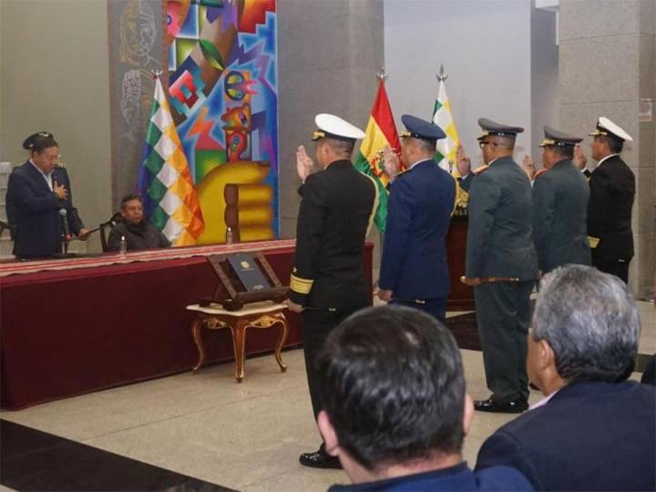 Presidente de Bolivia nombra nuevo Alto Mando de Fuerzas Armadas