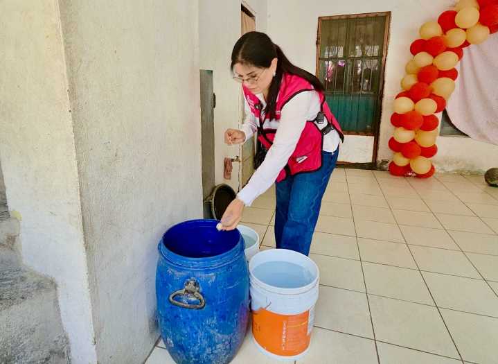 Lleva Santa Catarina a colonias acciones contra dengue