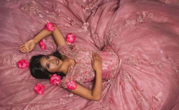 Ni la tormenta apagó la ilusión: así se viven los XV años de Isela en Axtla de Terrazas, SLP; decenas de personas acuden a la celebración