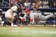 Cardenales rompen racha de cinco derrotas con victoria 8-3 sobre Marlins – Chicago Tribune
