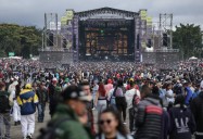 Mujer policía, con trauma craneoencefálico por ataque en hip hop al parque