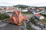 Iglesia sueca será trasladada antes de que una mina consuma su pueblo