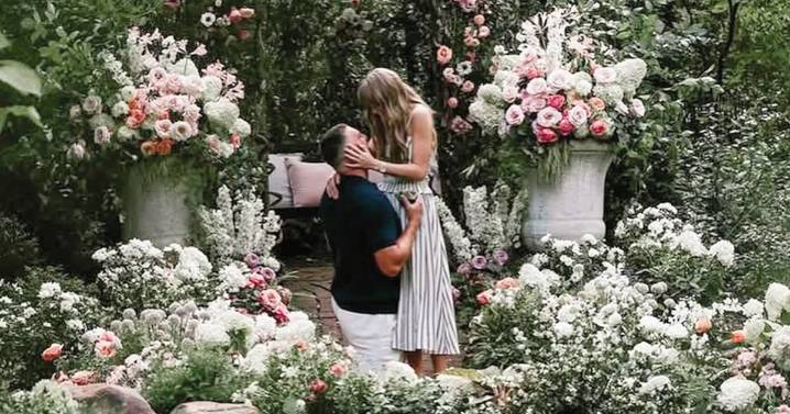Taylor Swift le da el sí a Travis Kelce