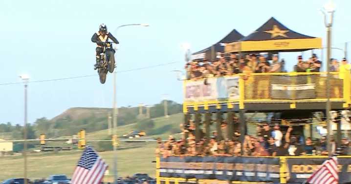 Q2 AOW: Evel Knievel-inspired Colby Raha breaks 15