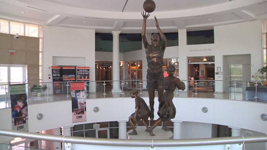 Women's Basketball Hall of Fame event to support Alzheimer's research and honor Pat Summitt