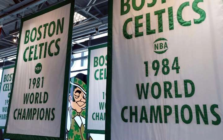 NBA aprueba venta de Celtics al magnate Bill Chisholm por 6 mil 100 mdd