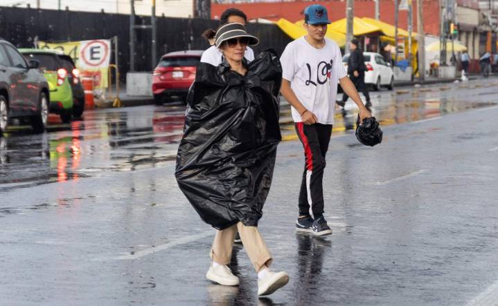 ¡No salgas sin el paraguas! Activan doble en estas alcaldías de CDMX por lluvias fuertes y caída de granizo