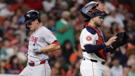 Astros lose, fall into tie with Mariners for 1st in AL West