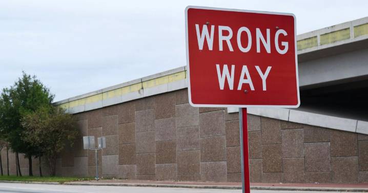 Two Arizona drivers say they're innocent of wrong way driving due to DWI state