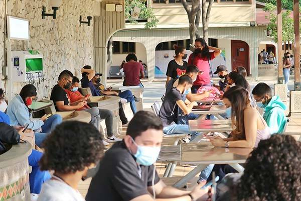 Llenos de expectativas, estudiantes de Unimagdalena iniciaron nuevo periodo académico